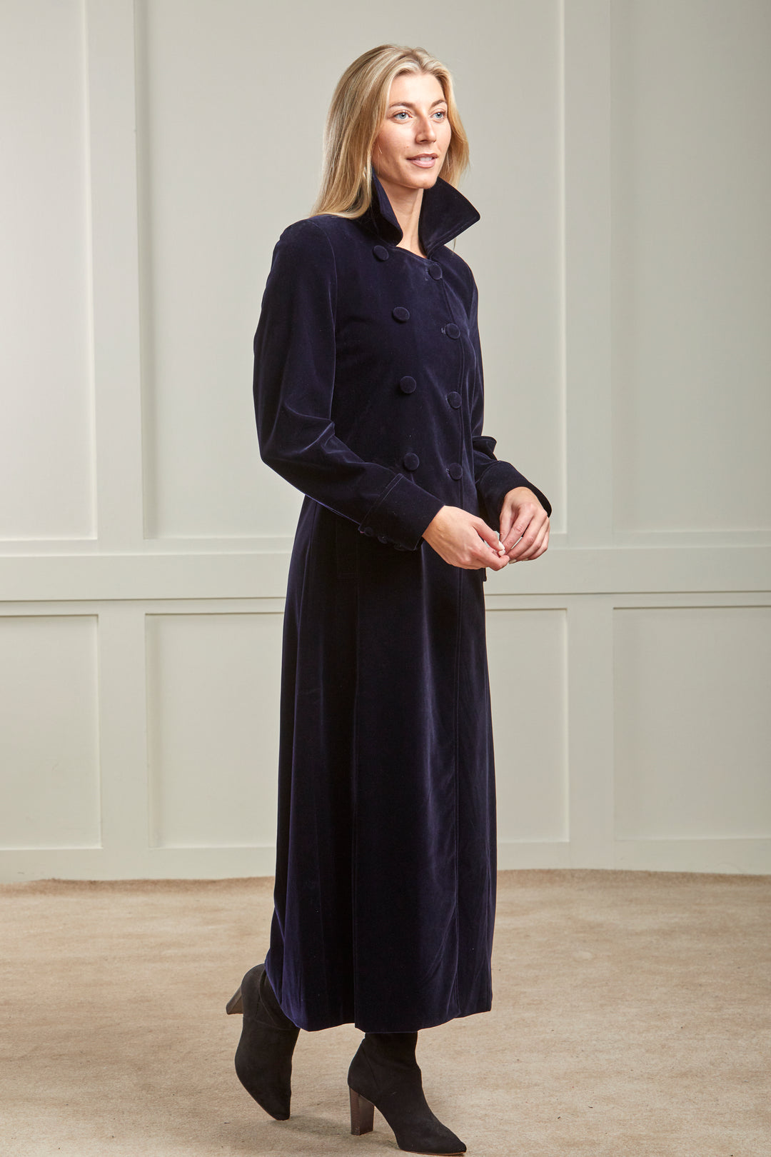 Delphi Long Navy Velvet Coat - Women's Boho Style Coat – GUINEA