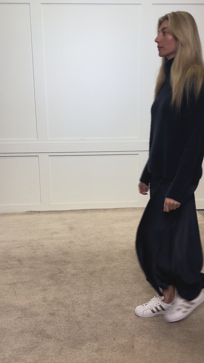 Alpaca Roll Neck - Navy